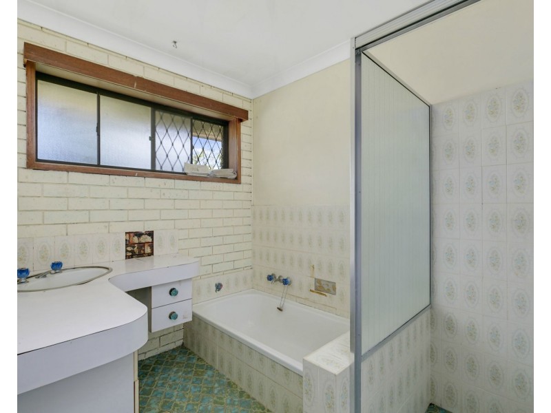 3 Anchor Court, Mermaid Waters QLD 4218