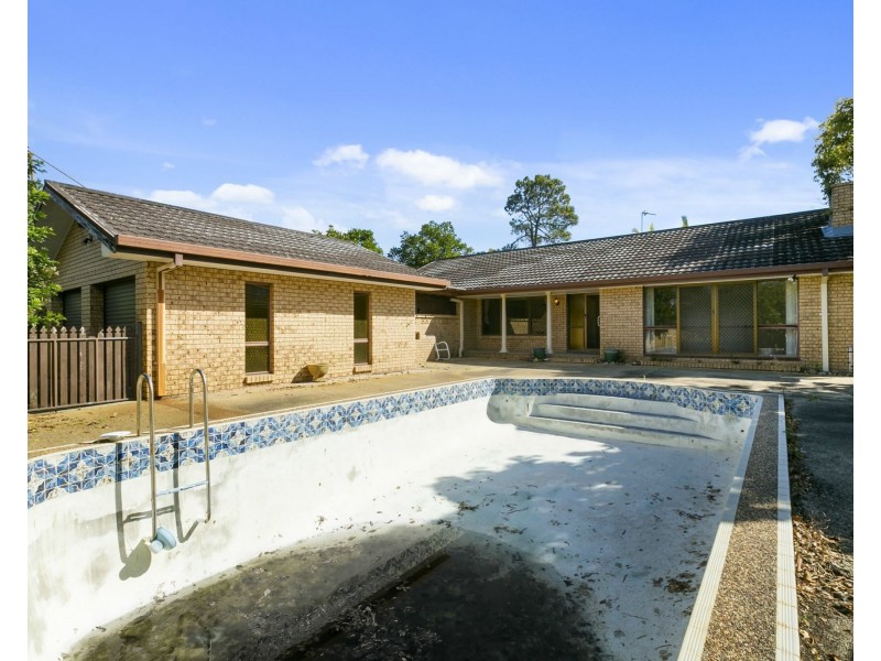 3 Anchor Court, Mermaid Waters QLD 4218