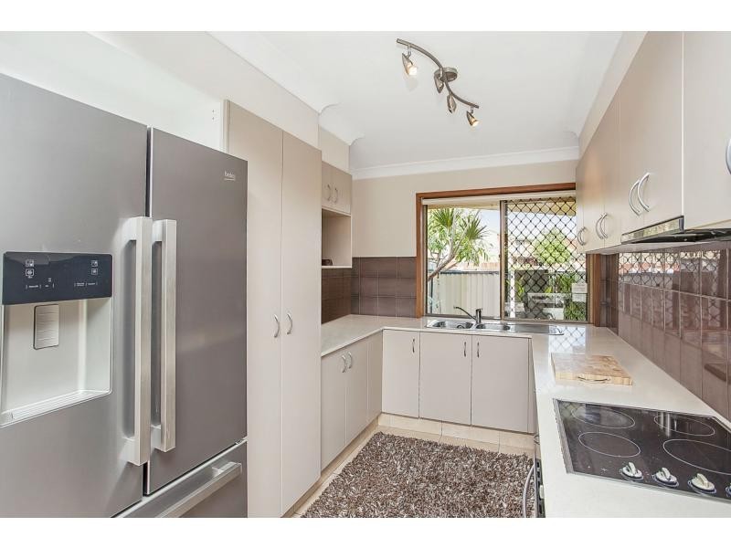 3/4 Sunbird Street, Burleigh Waters QLD 4220