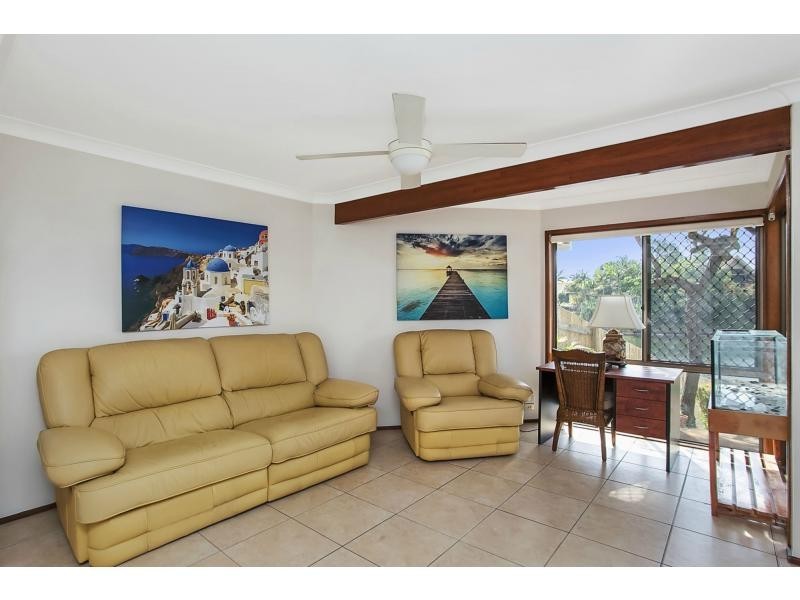 3/4 Sunbird Street, Burleigh Waters QLD 4220