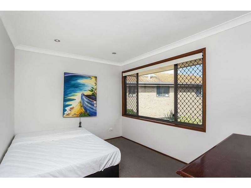 3/4 Sunbird Street, Burleigh Waters QLD 4220