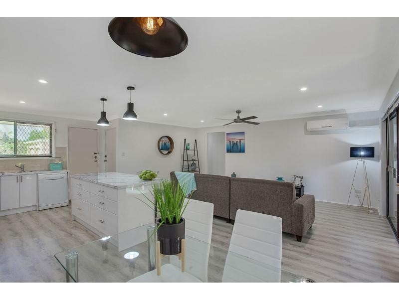 18/105 Christine Avenue, Burleigh Waters QLD 4220