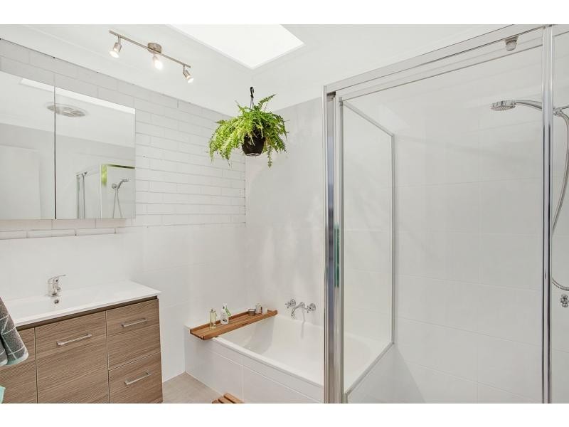 18/105 Christine Avenue, Burleigh Waters QLD 4220