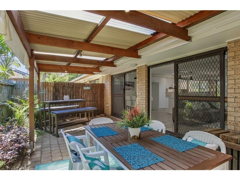 18/105 Christine Avenue, Burleigh Waters QLD 4220