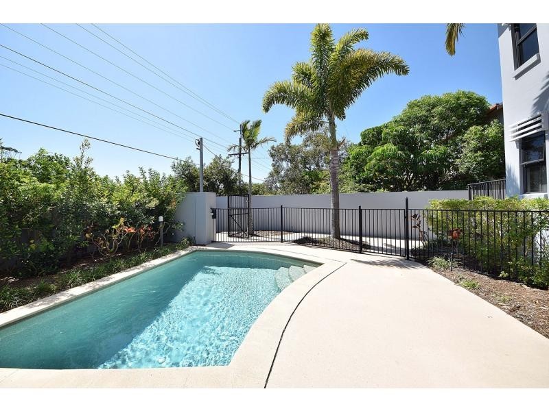 4/2104 Gold Coast Highway, Miami QLD 4220