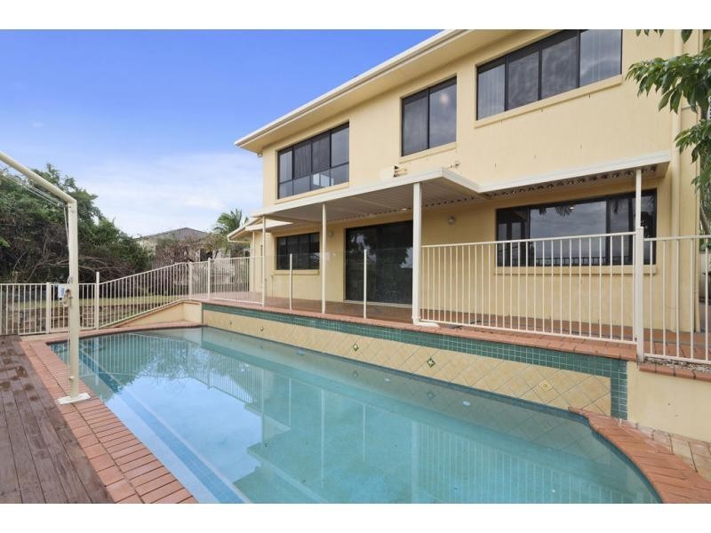 62 Sea Eagle Drive, Burleigh Waters QLD 4220