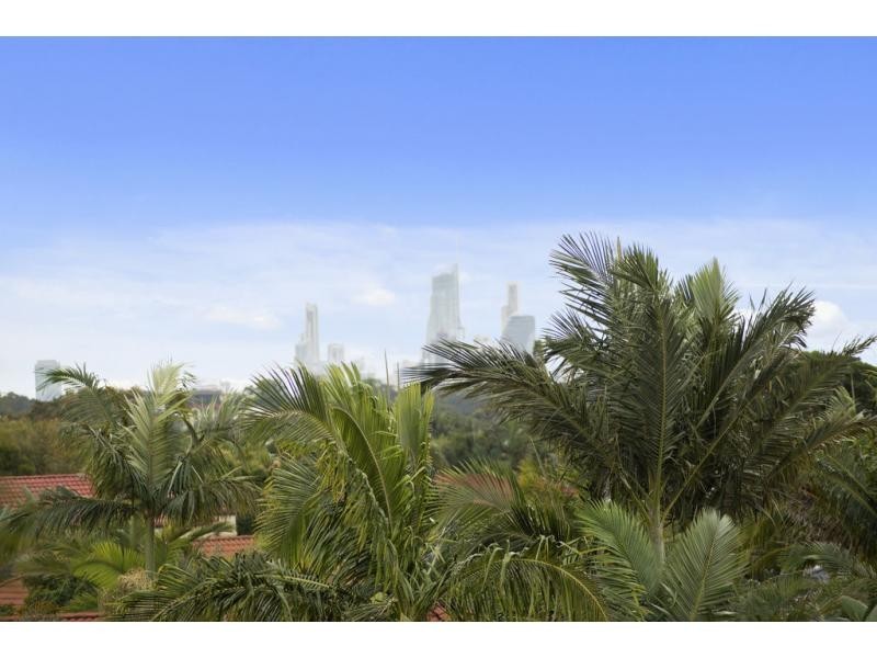 62 Sea Eagle Drive, Burleigh Waters QLD 4220