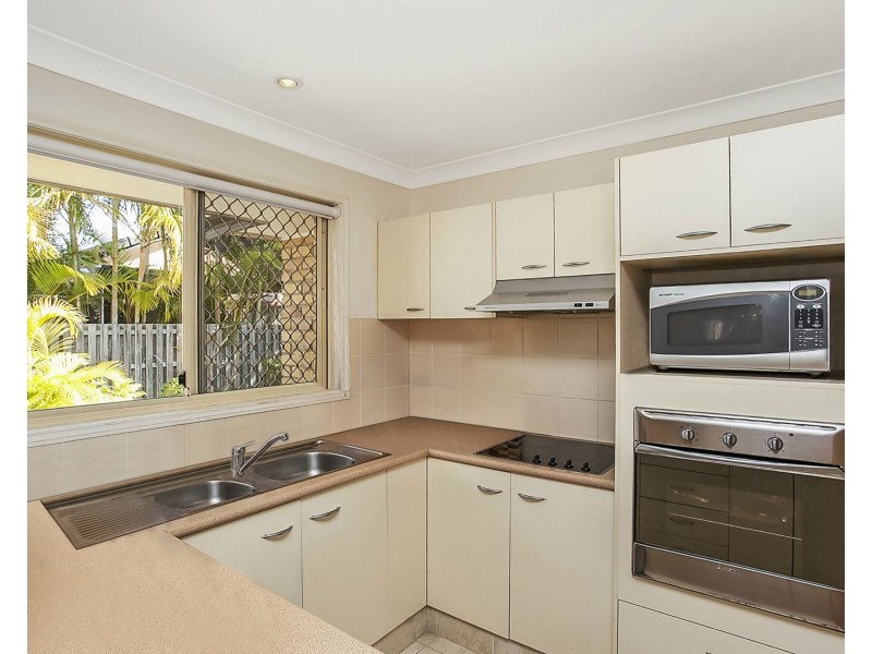 14 Raven Parade, Burleigh Waters QLD 4220