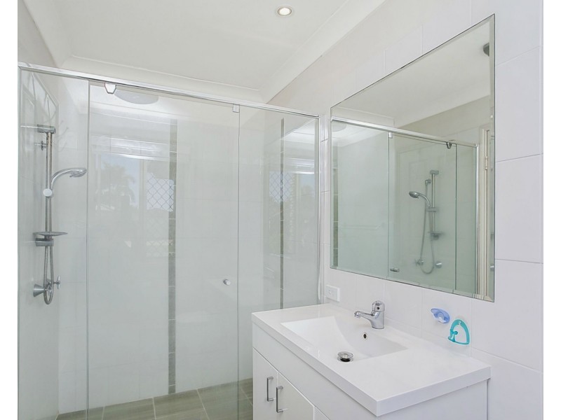 14 Raven Parade, Burleigh Waters QLD 4220