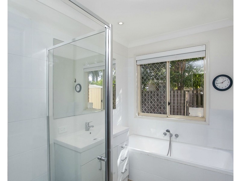 14 Raven Parade, Burleigh Waters QLD 4220