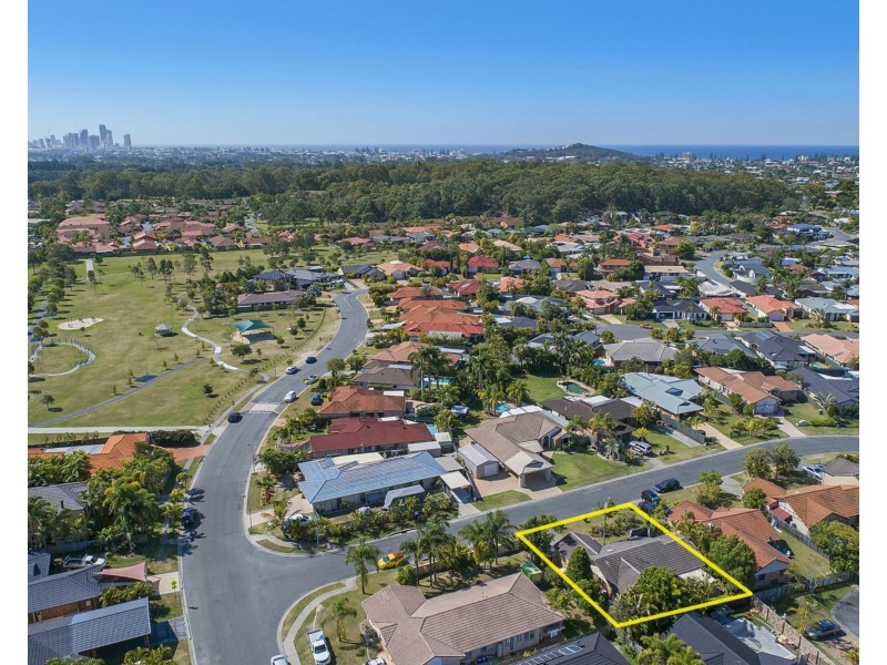 14 Raven Parade, Burleigh Waters QLD 4220