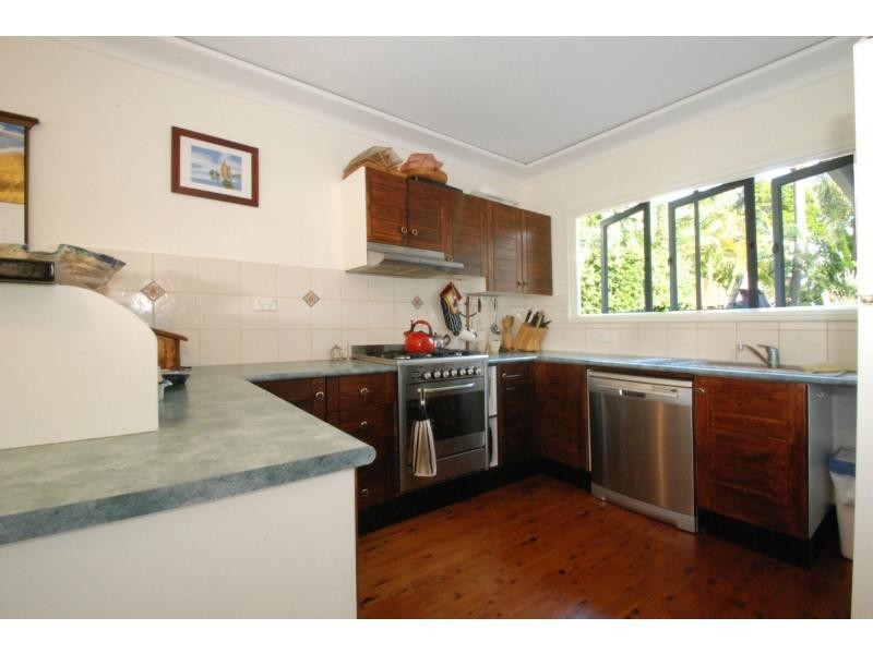 28 Diana Avenue, Burleigh Heads QLD 4220