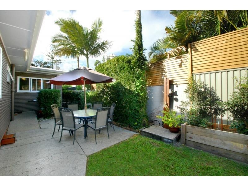 28 Diana Avenue, Burleigh Heads QLD 4220