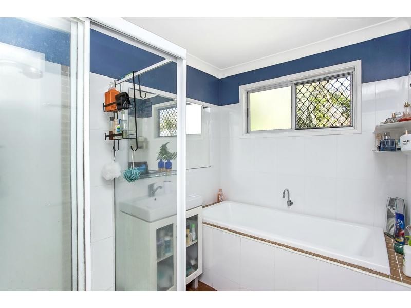106 West Burleigh Road, Burleigh Heads QLD 4220