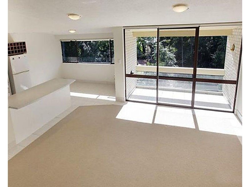 Broadbeach Waters QLD 4218