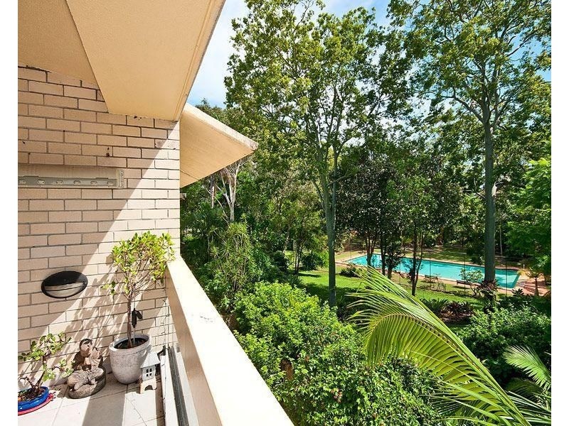 Broadbeach Waters QLD 4218