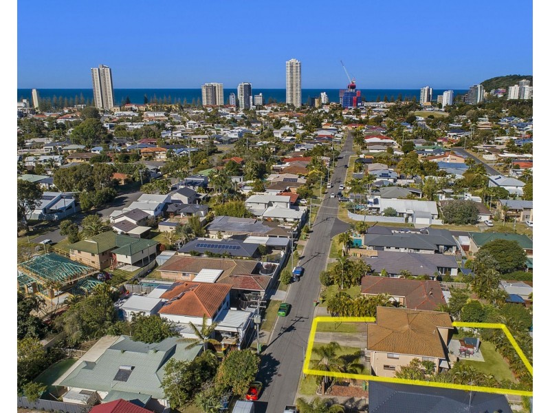 19 Bluejay Street, Burleigh Waters QLD 4220