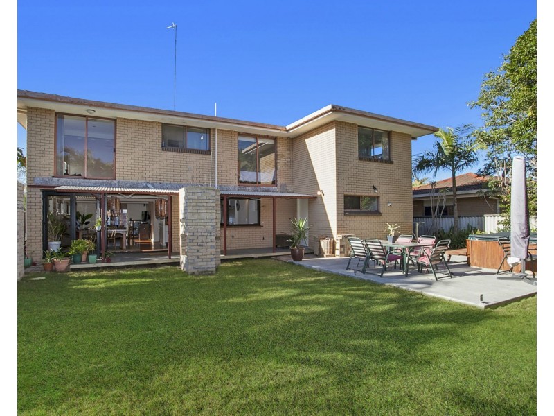 19 Bluejay Street, Burleigh Waters QLD 4220