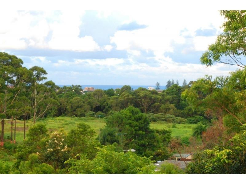 154 K P McGrath Drive, Elanora QLD 4221