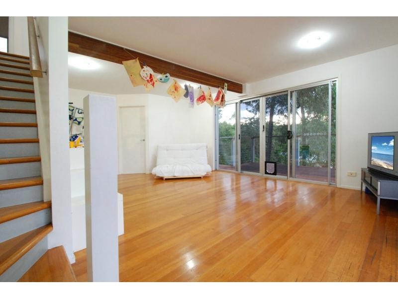 154 K P McGrath Drive, Elanora QLD 4221