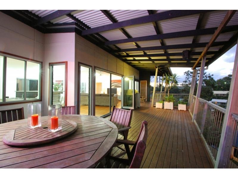 154 K P McGrath Drive, Elanora QLD 4221