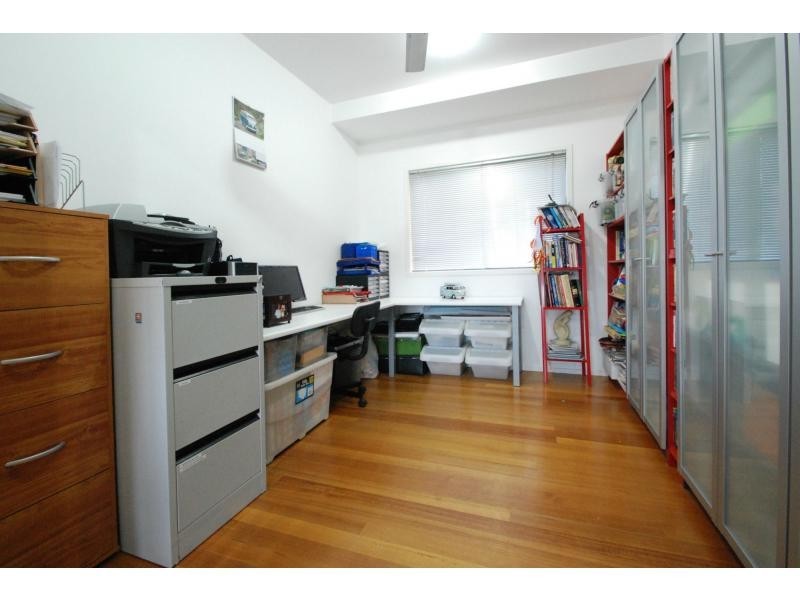 154 K P McGrath Drive, Elanora QLD 4221