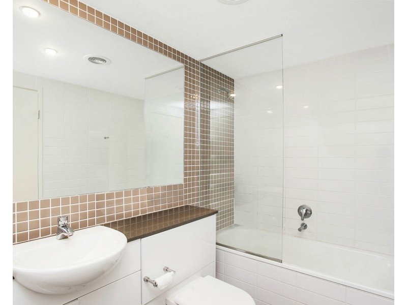 2046/1 Ocean Street, Burleigh Heads QLD 4220