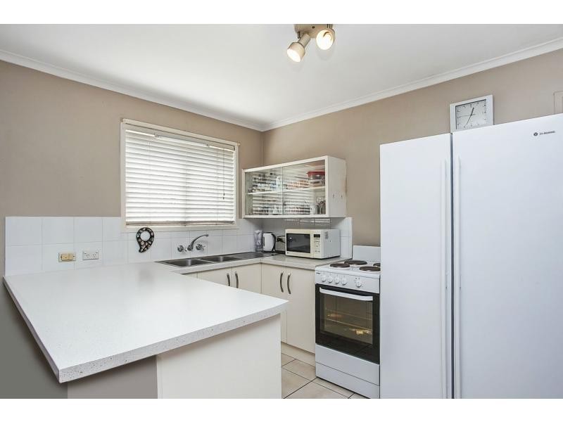 2/29 Twenty Seventh Avenue, Palm Beach QLD 4221