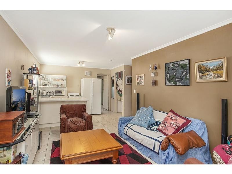 2/29 Twenty Seventh Avenue, Palm Beach QLD 4221