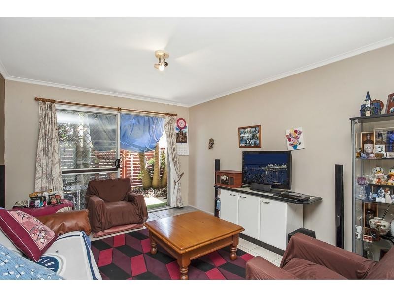 2/29 Twenty Seventh Avenue, Palm Beach QLD 4221