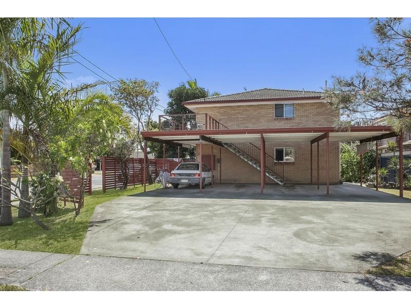 2/29 Twenty Seventh Avenue, Palm Beach QLD 4221