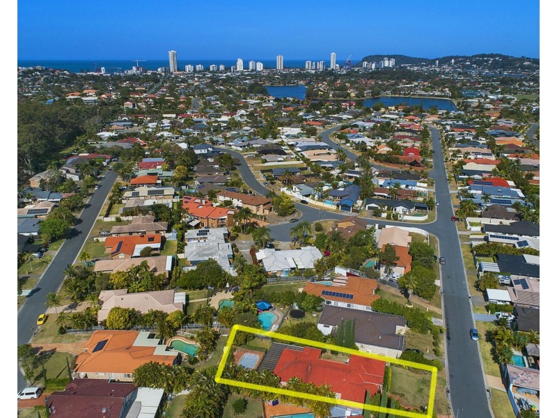 39 Coronet Crescent, Burleigh Waters QLD 4220