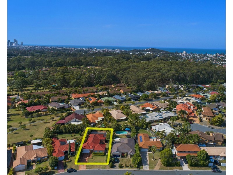 39 Coronet Crescent, Burleigh Waters QLD 4220