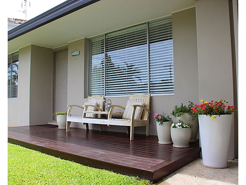 8 Gaye Parade, Miami QLD 4220