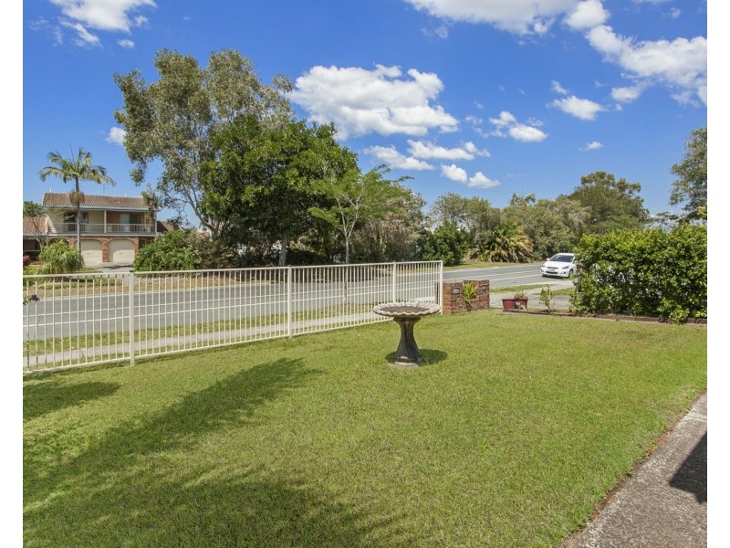 1/89 Christine Avenue, Burleigh Waters QLD 4220