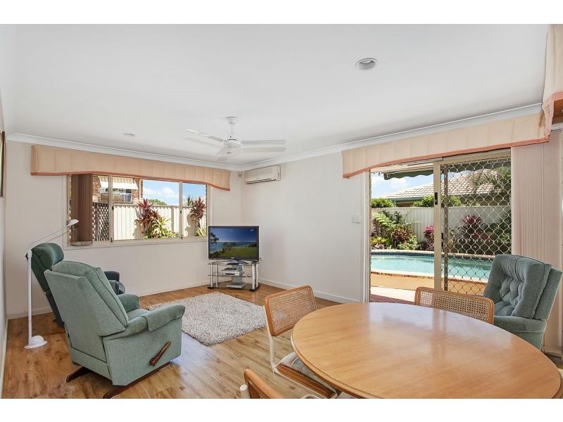 10 Myna Way, Burleigh Waters QLD 4220