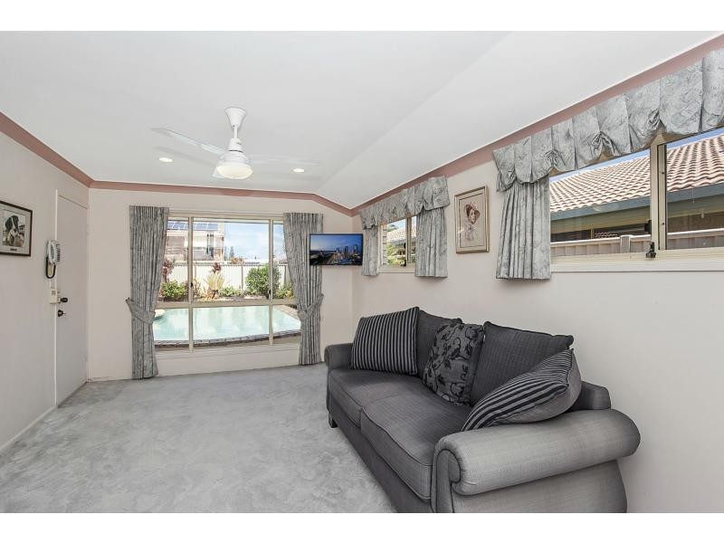 10 Myna Way, Burleigh Waters QLD 4220