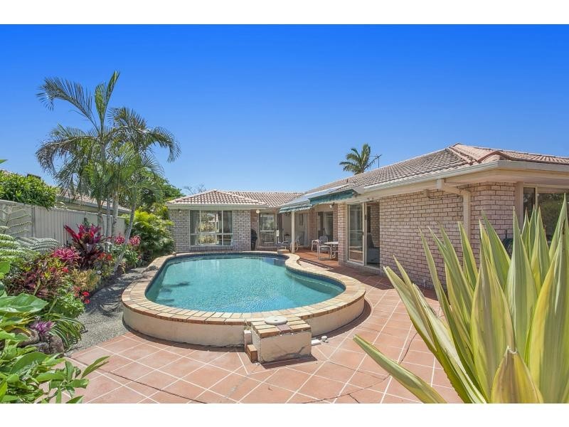 10 Myna Way, Burleigh Waters QLD 4220
