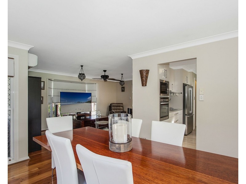 100 Auk Avenue, Burleigh Waters QLD 4220