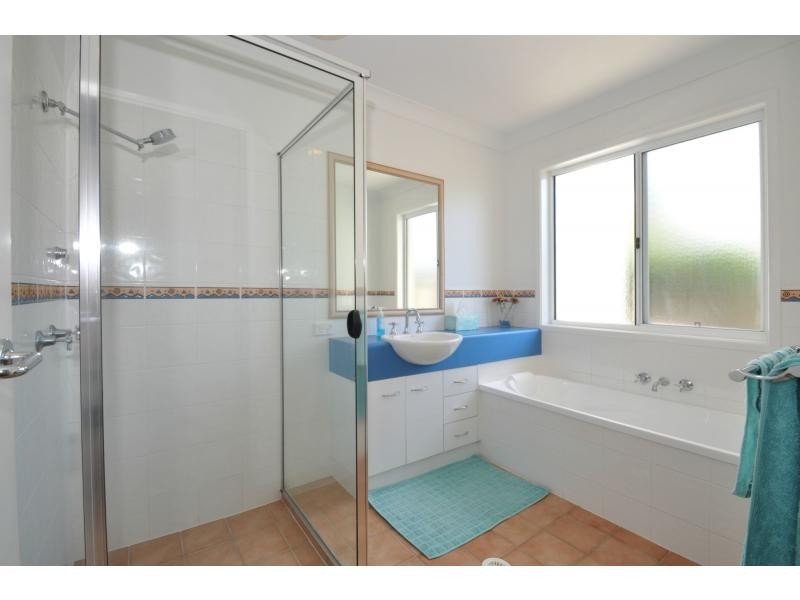 40 Seville Circuit, Burleigh Waters QLD 4220