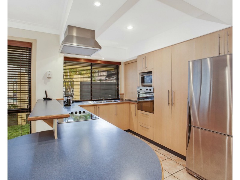 1/5 Karri Court, Burleigh Heads QLD 4220