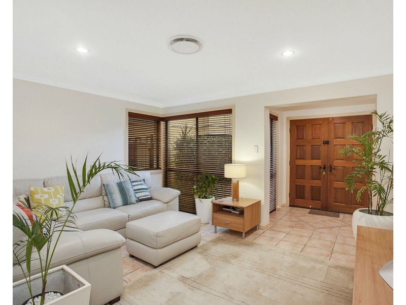 1/5 Karri Court, Burleigh Heads QLD 4220