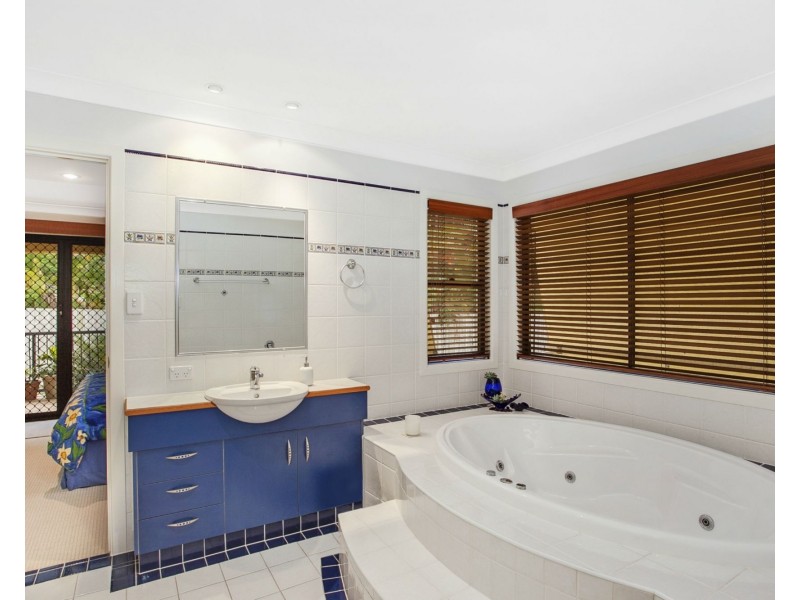 1/5 Karri Court, Burleigh Heads QLD 4220