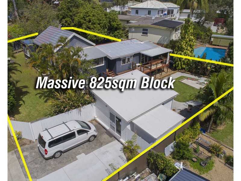 218 Ocean Parade, Burleigh Heads QLD 4220