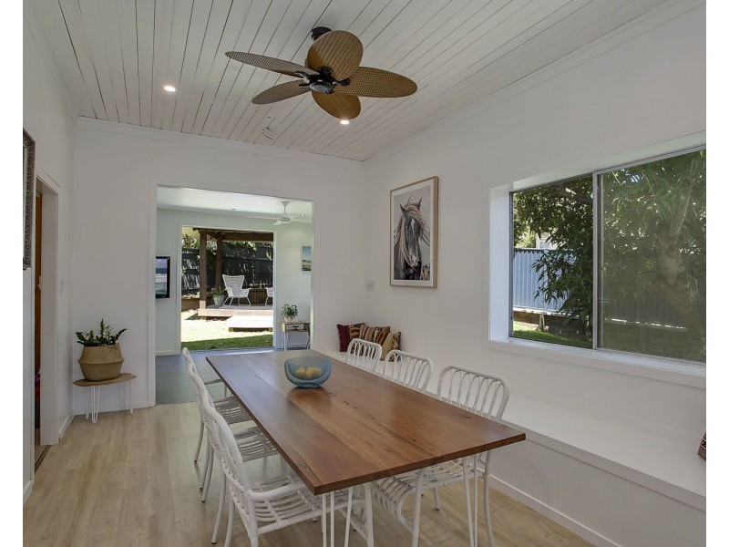 218 Ocean Parade, Burleigh Heads QLD 4220