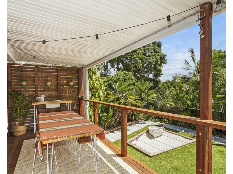 218 Ocean Parade, Burleigh Heads QLD 4220