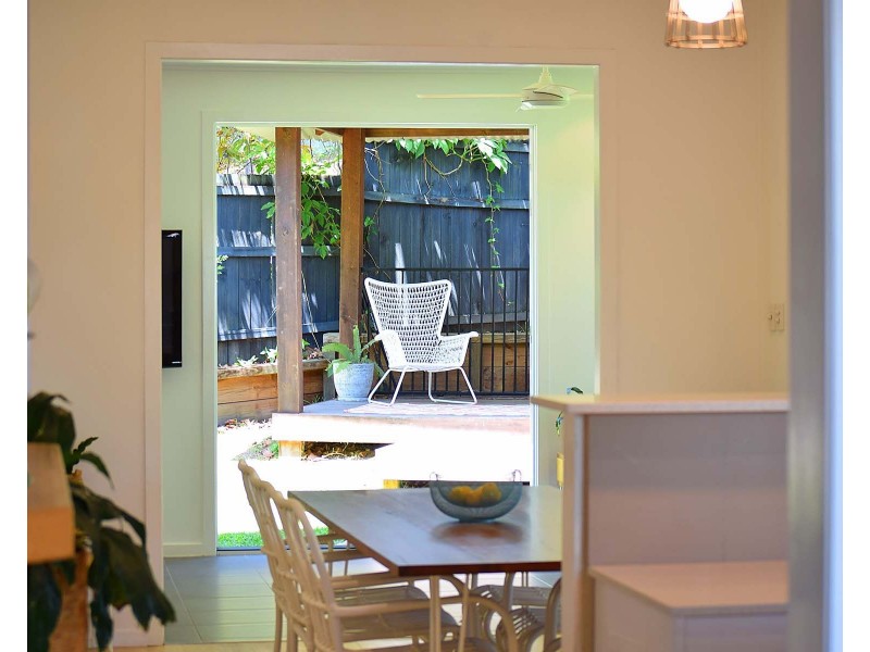 218 Ocean Parade, Burleigh Heads QLD 4220