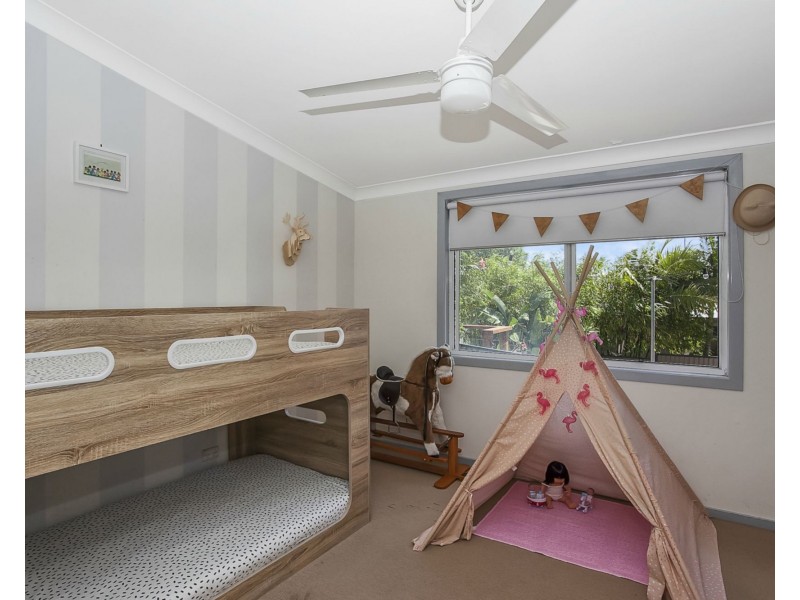 218 Ocean Parade, Burleigh Heads QLD 4220