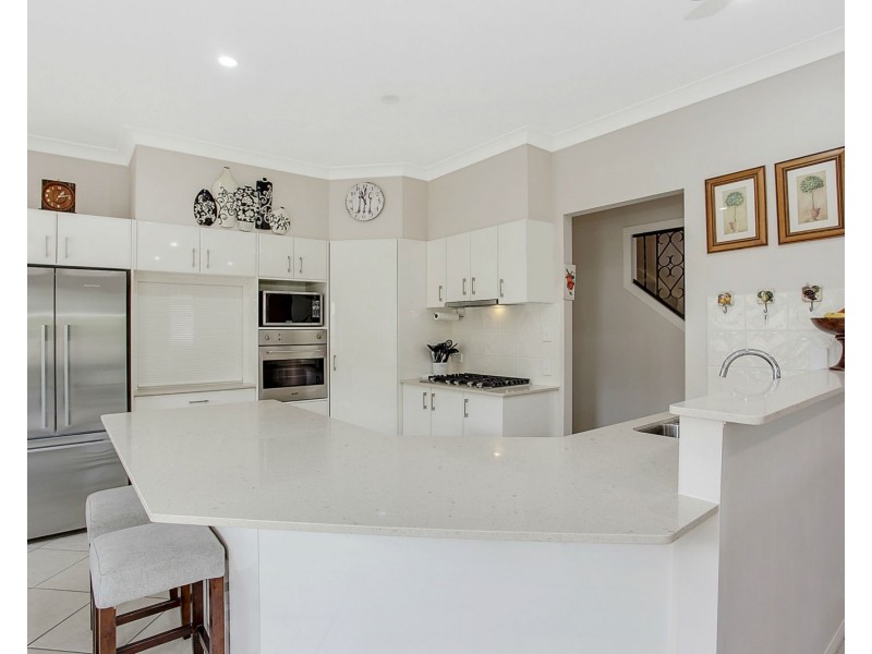 2/8 Acklin Court, Varsity Lakes QLD 4227