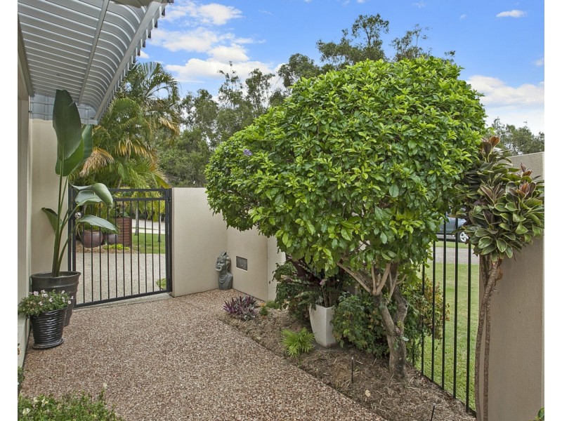 2/8 Acklin Court, Varsity Lakes QLD 4227